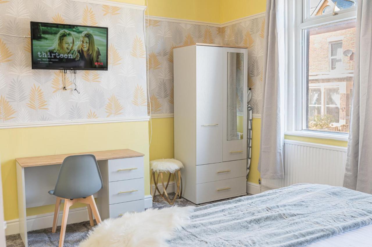Stylish Luxury Large 4Br Kingbed Apartment Barrow-in-Furness Exterior photo