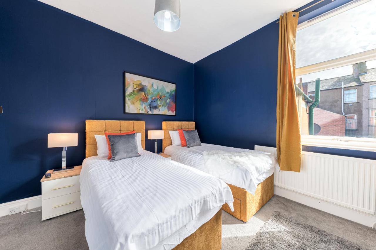 Stylish Luxury Large 4Br Kingbed Apartment Barrow-in-Furness Exterior photo