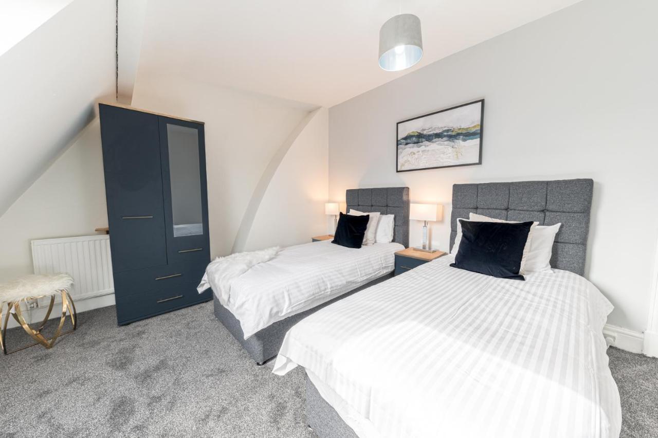 Stylish Luxury Large 4Br Kingbed Apartment Barrow-in-Furness Exterior photo